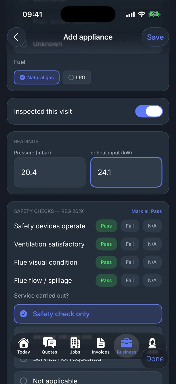 Gas appliance readings in Traddie: operating pressure 20.4 mbar and heat input 24.1 kW, with safety devices, ventilation, flue condition and flue flow all marked as passed